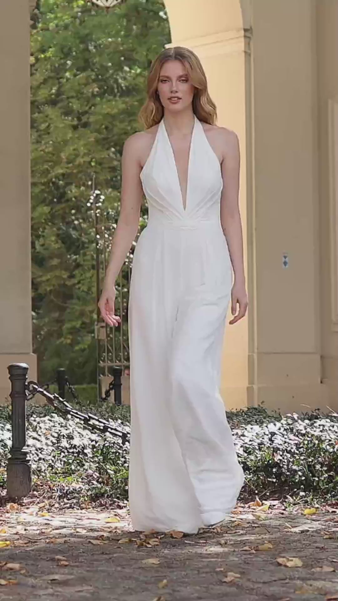 1081
